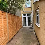 2 Bed Flat With Off Street-parking Bristol
