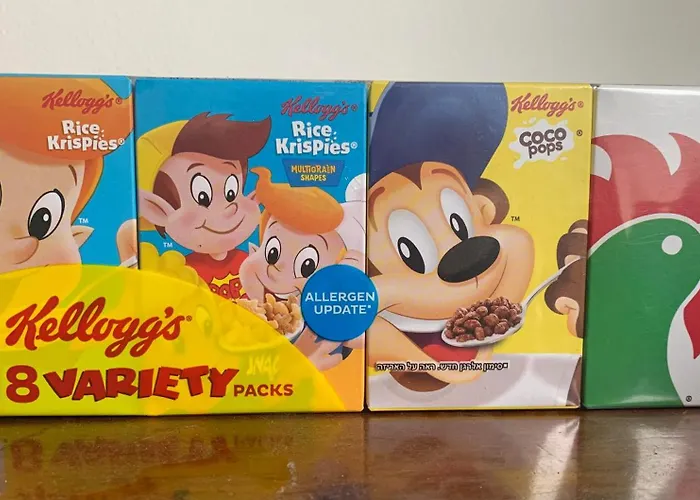 2 Bed Flat With Off Street-parking شقة